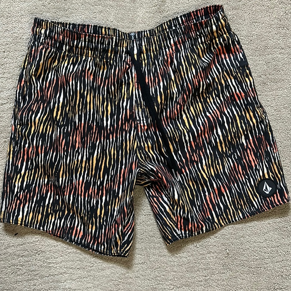Volcom Polly Pack 17” Trunks/Board Shorts SZ Small